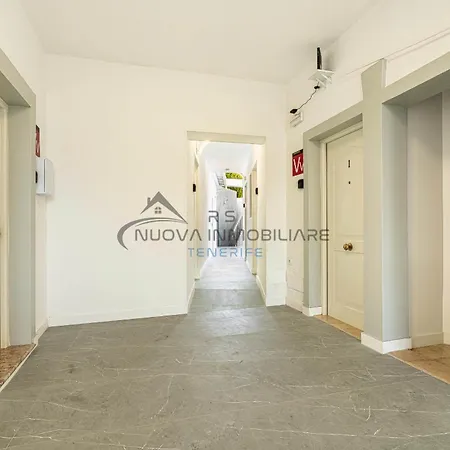 Flores 2 * Playa de las Americas (Tenerife)